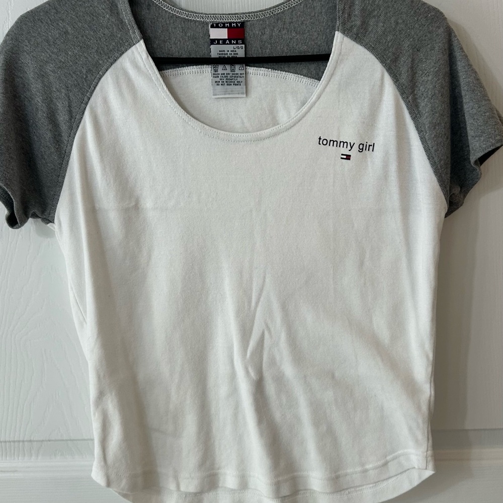 Tommy Hilfiger White and Gray Short Sleeve Tee